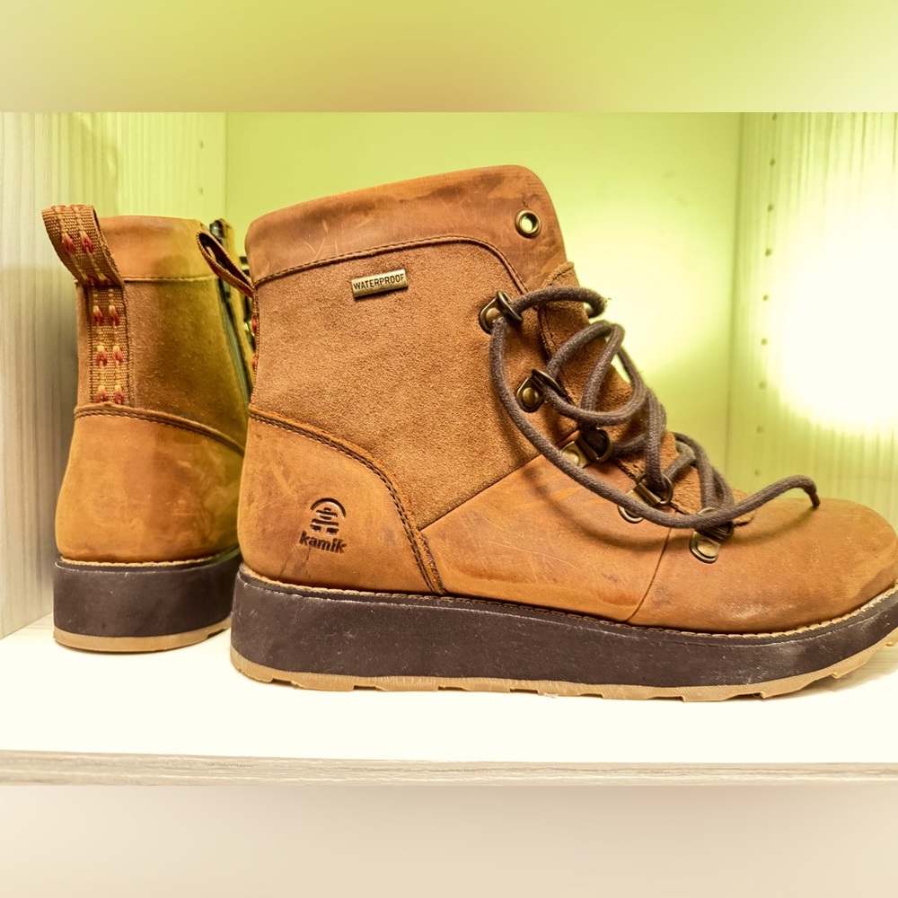 Kamik Tan Ankle Boots with Black Soles